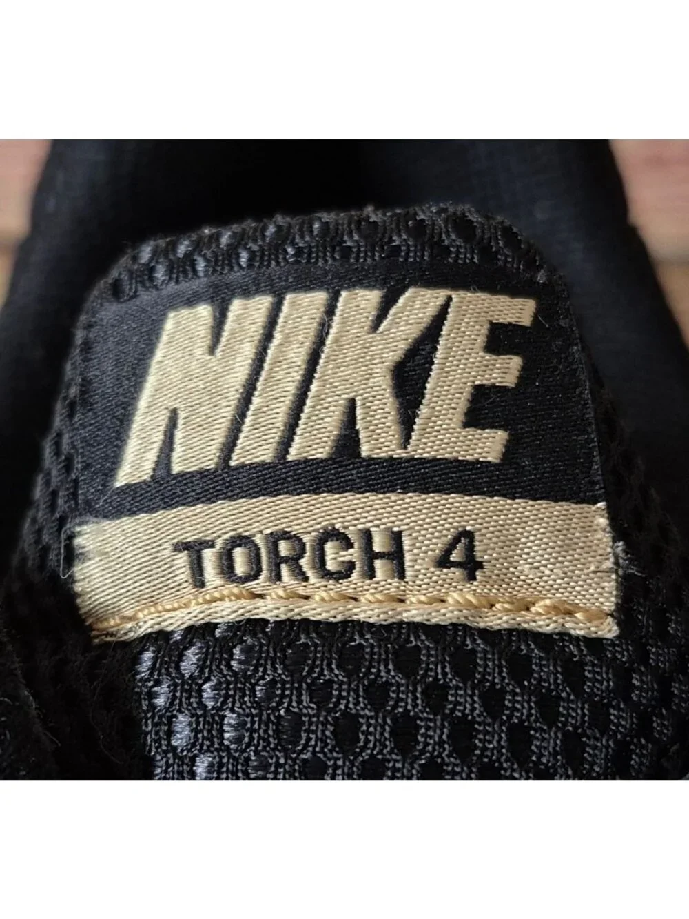 Nike Air Max Torch 4 Mens Size 11.5 Black Metallic Gold Running Shoe CN2159-002